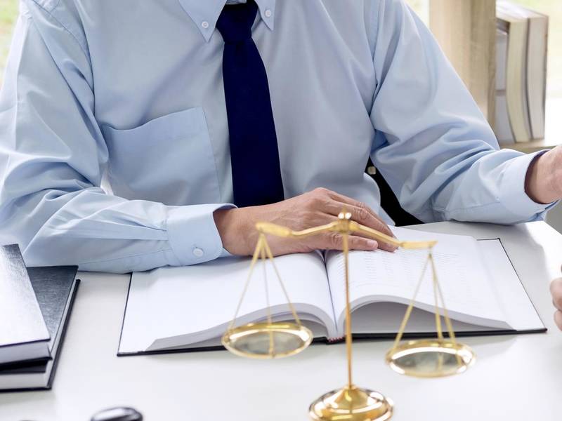 上海房产律师解读：没有预售证能否贷款的复杂法律问题