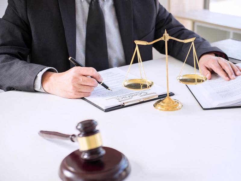 上海房产纠纷律师解读：期房与现房的多维度剖析