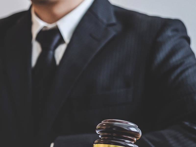 上海房产纠纷律师解读：一房多卖的严重后果及刑事责任探究